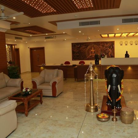Hotel Savera Park Thrissur Extérieur photo