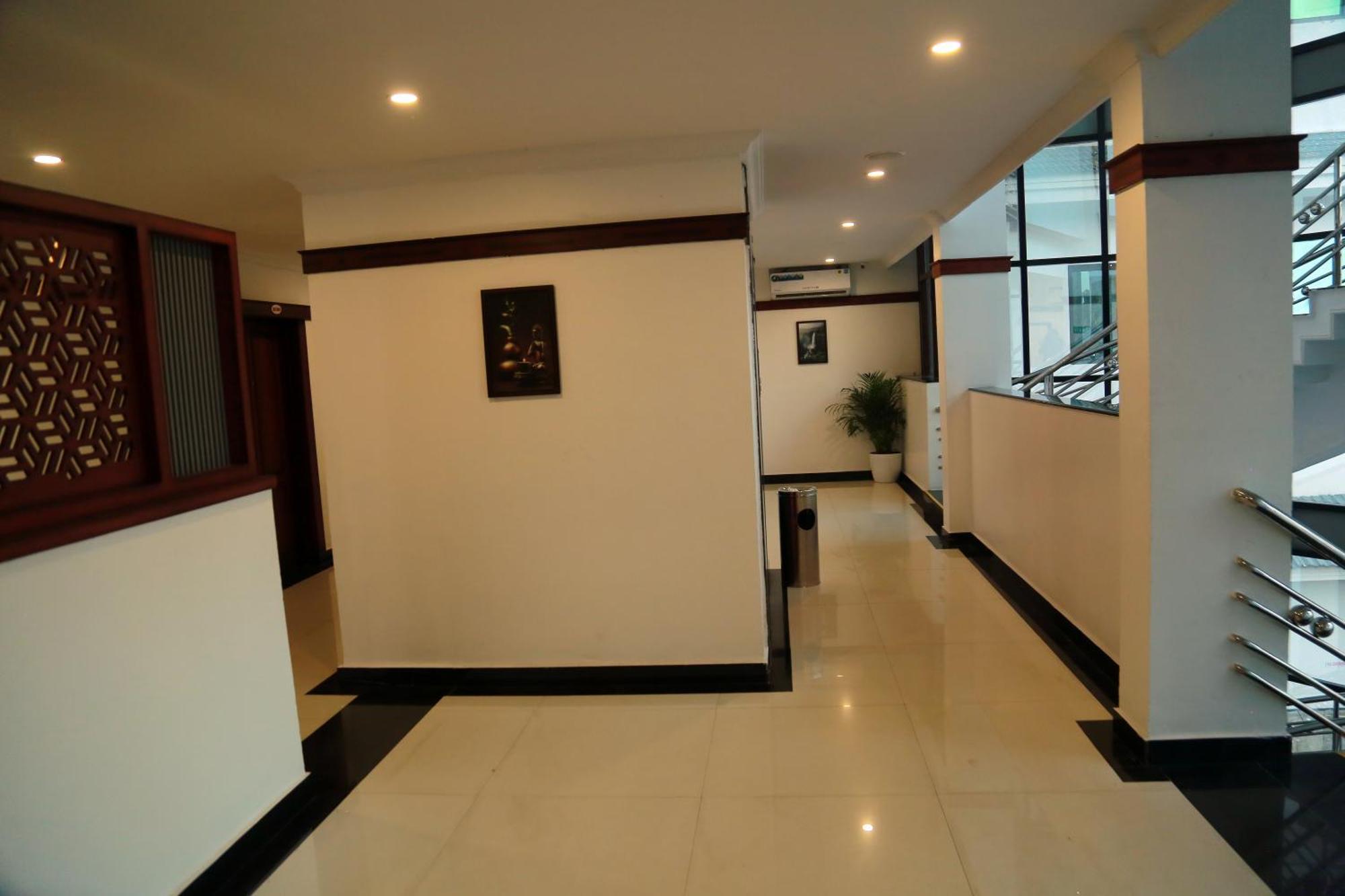 Hotel Savera Park Thrissur Extérieur photo