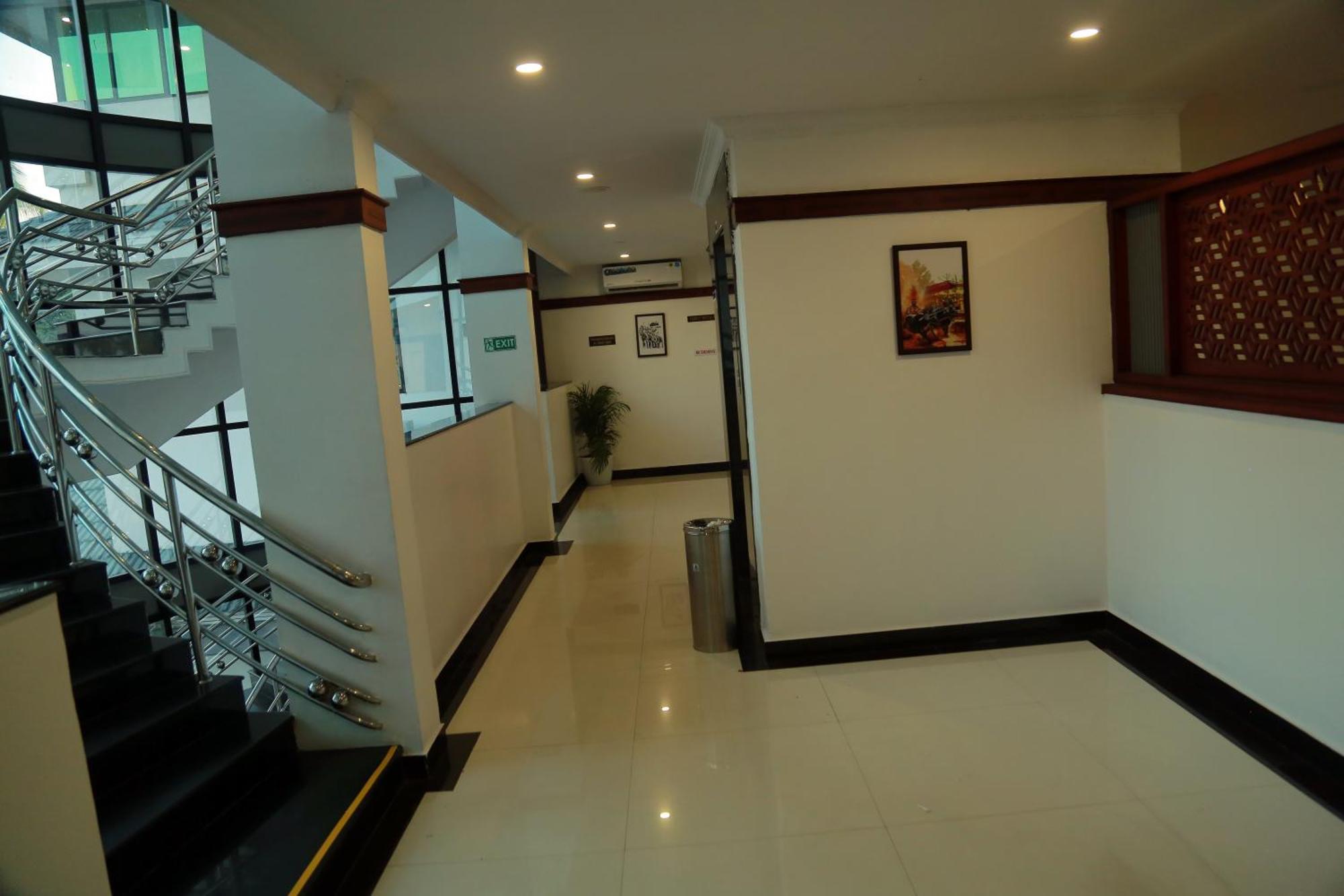 Hotel Savera Park Thrissur Extérieur photo