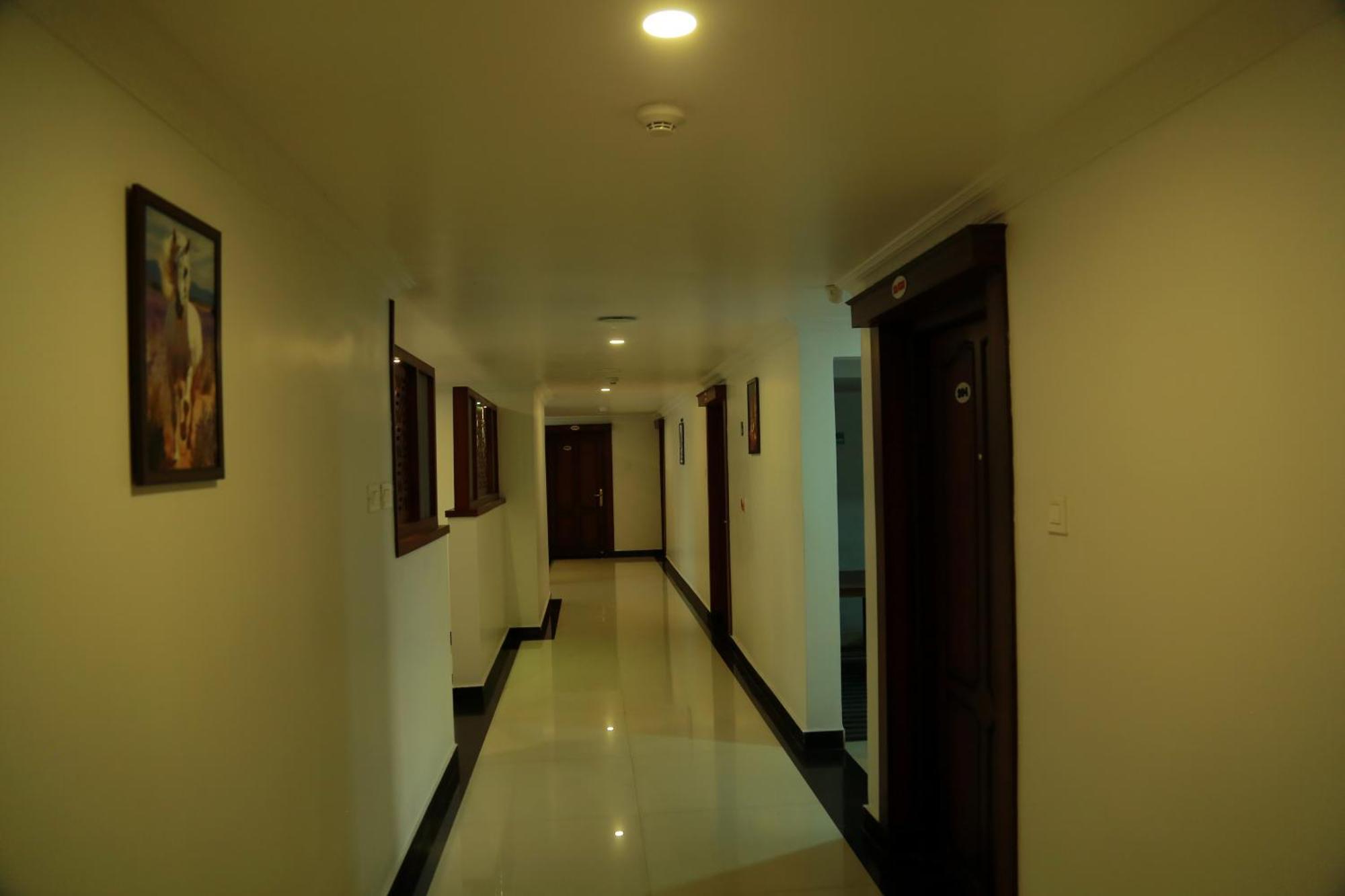 Hotel Savera Park Thrissur Extérieur photo