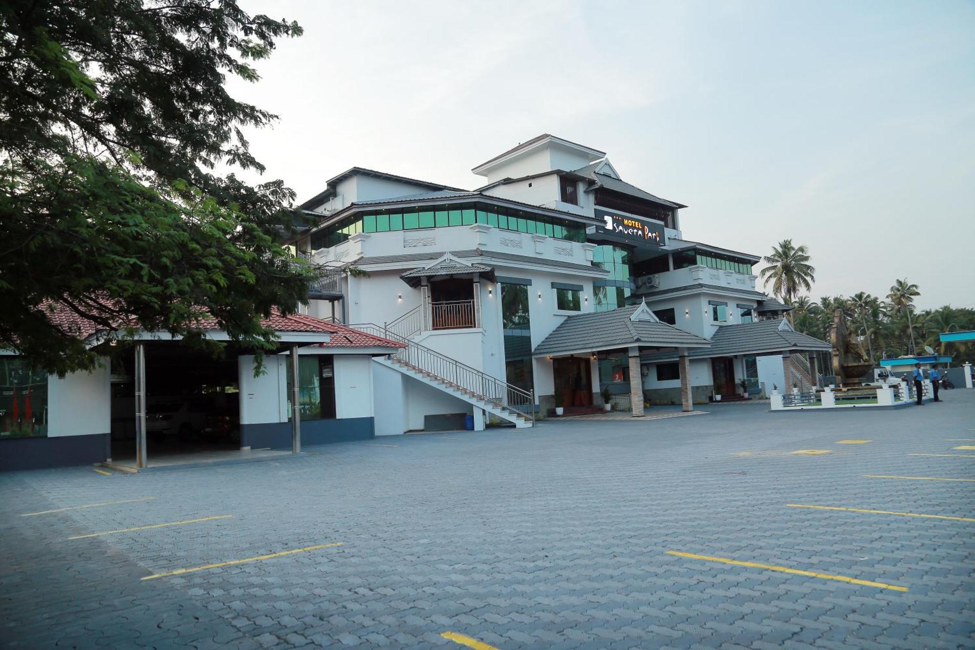 Hotel Savera Park Thrissur Extérieur photo